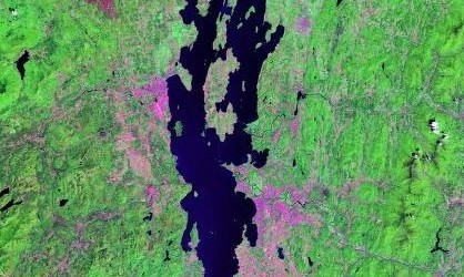 Космический снимок озера Шамплейн