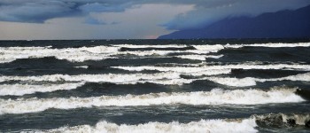 Волнение на озере Байкал