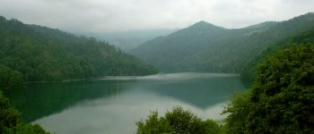 Озеро Гёйгёль в Азербайджане