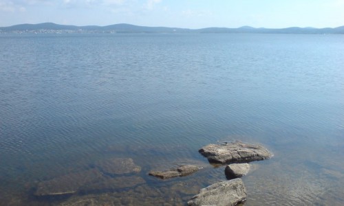 Озеро Таватуй со стороны посёлка Калиново